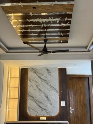 Staircase in 3 BHK Builder Floor at Sector 21 – for Rent