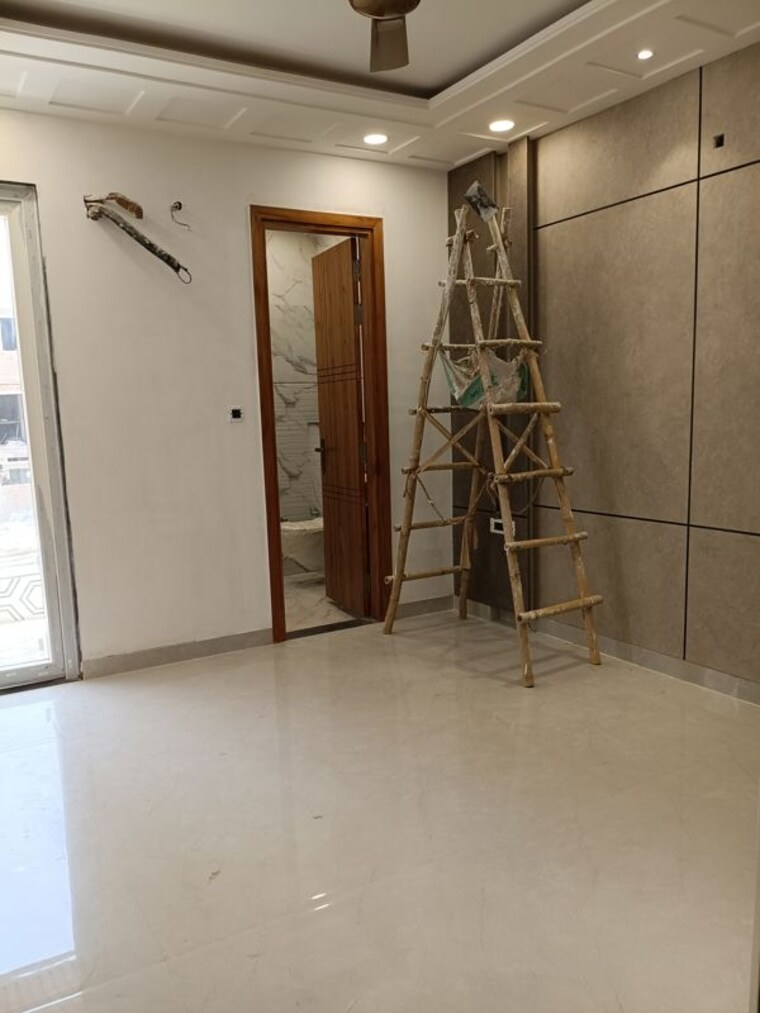 Room, bptp-district-3 3 Bedroom 180 Sq.Yd. Builder Floor In Sector 85 Faridabad 10557019