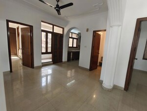 Living Room in 3 BHK Builder Floor at Sector 21 – for Rent