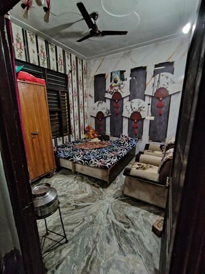 Bedroom in 3 BHK Builder Floor at Sector 23 – for Rent