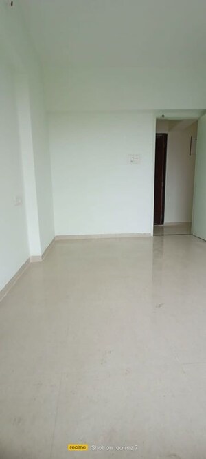 Room in 2.5 BHK Apartment at Patrachawl Mhada, Goregaon West – for Rent