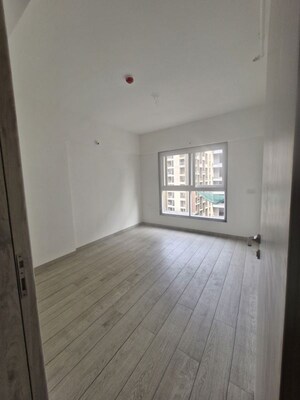Room in 4 BHK Apartment at Unique K Shire, Punawale – for Rent