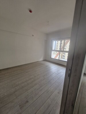 Room in 4 BHK Apartment at Unique K Shire, Punawale – for Rent