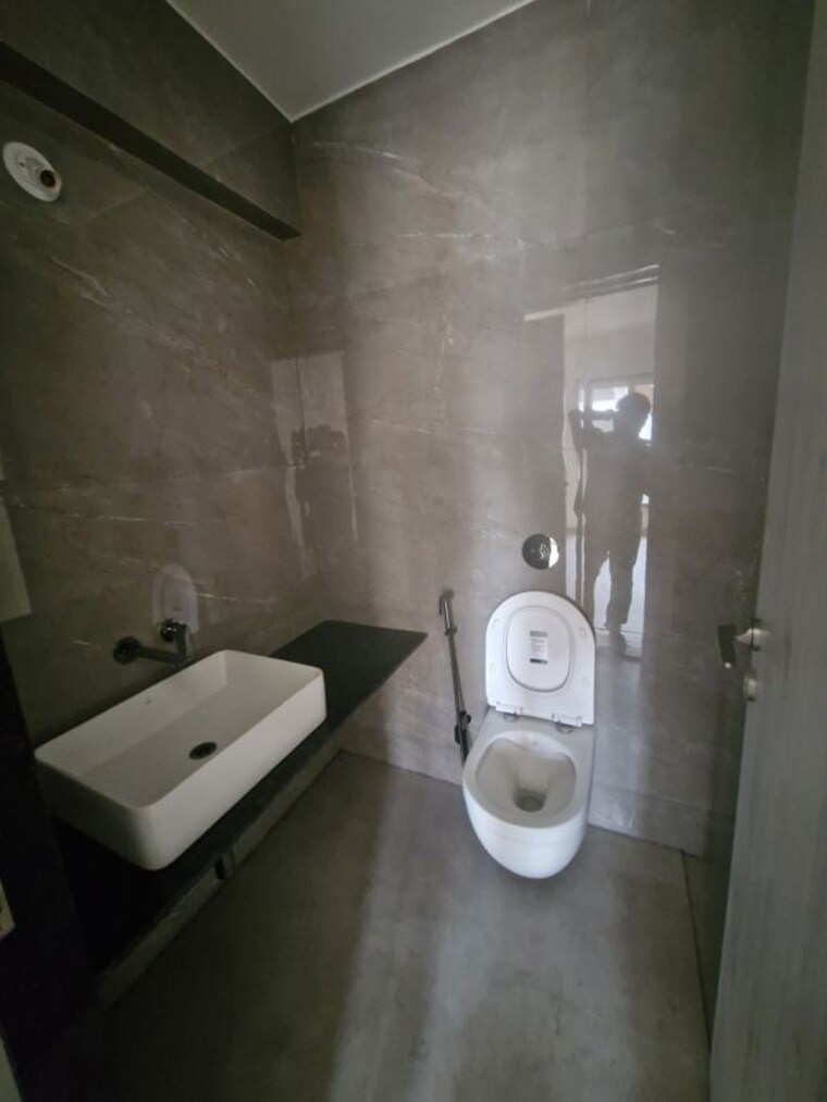 Bathroom, unique-k-shire 4 Bedroom 1650 Sq.Ft. Apartment In Punawale Pune 10557032