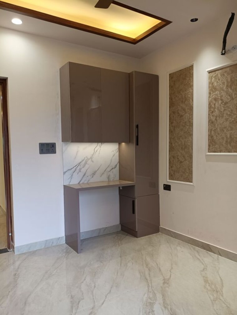 Room, bptp-district-3 3 Bedroom 180 Sq.Yd. Builder Floor In Sector 85 Faridabad 10557075