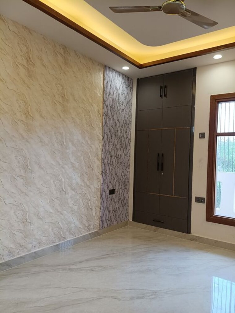 Room, bptp-district-3 3 Bedroom 180 Sq.Yd. Builder Floor In Sector 85 Faridabad 10557075