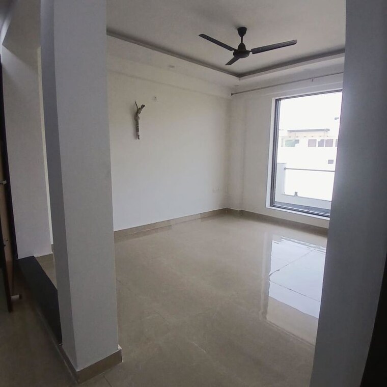 Room, sector 23 3 Bedroom 1520 Sq.Ft. Builder Floor In Sector 23 Gurgaon 10557087