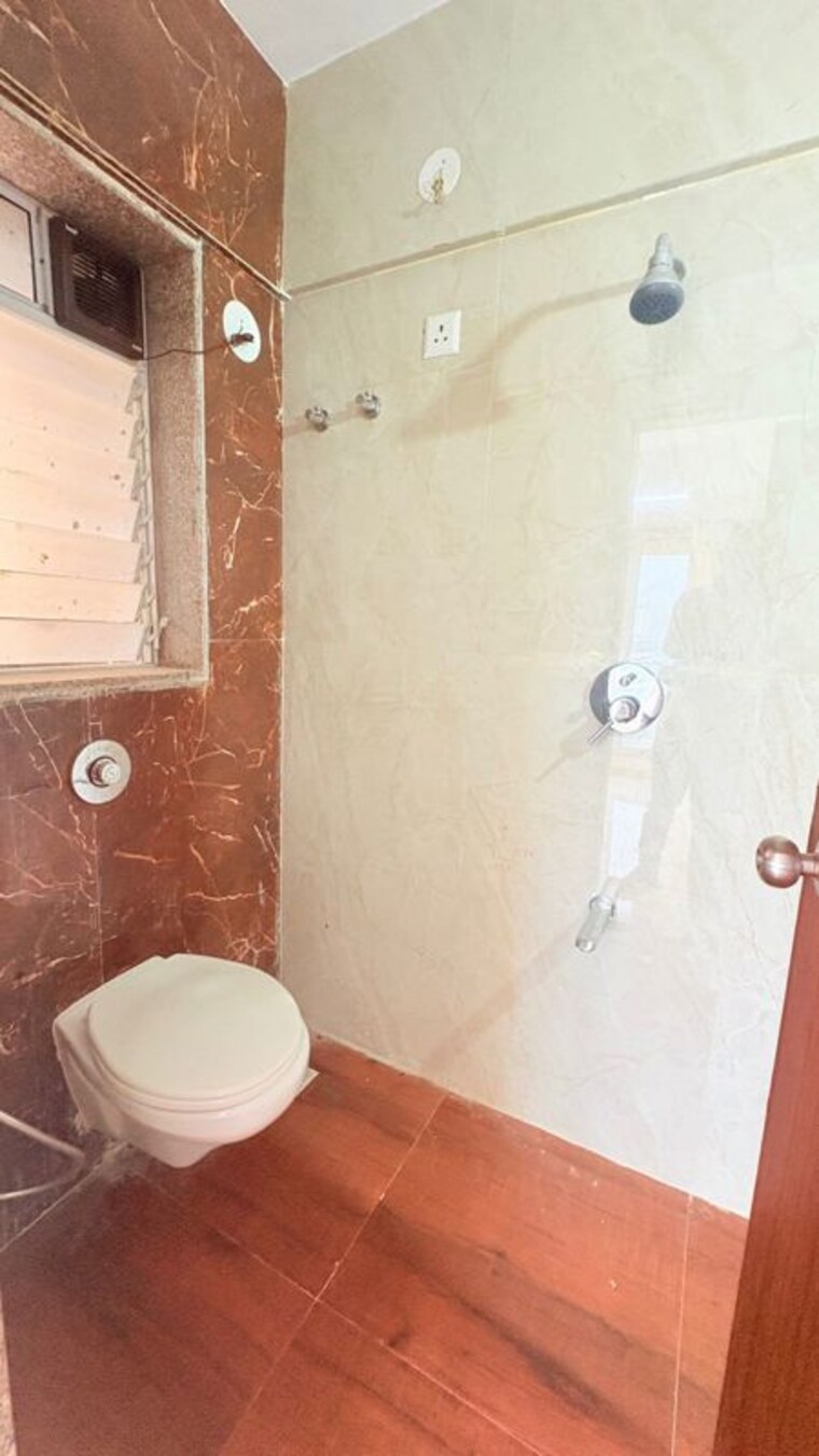 Bathroom, dem-phoenix 2 Bedroom 560 Sq.Ft. Apartment In Malad East Mumbai 10557111