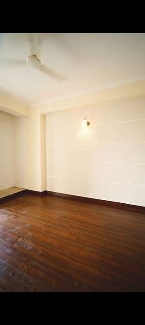 Room in 2 BHK Apartment at Techman Moti Residency, Raj Nagar Extension – for Sale