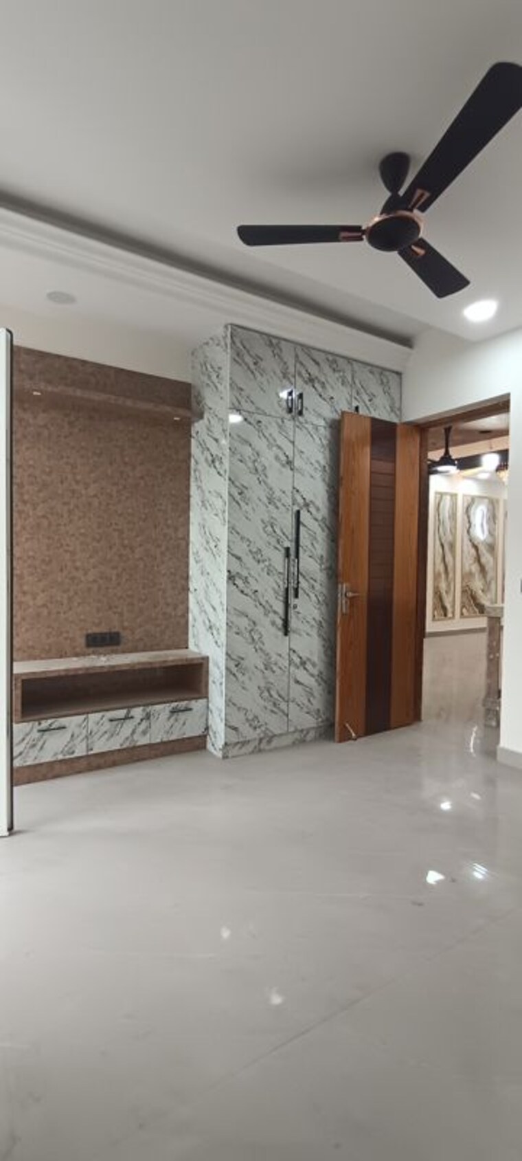 Room, bptp-district-3 3 Bedroom 180 Sq.Yd. Builder Floor In Sector 85 Faridabad 10557119