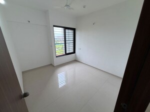 Room in 2 BHK Apartment at Kohinoor Sportsville, Hinjewadi – for Rent