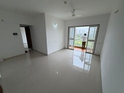 2 BHK + Servant Room Apartment For Rent in Kohinoor Sportsville