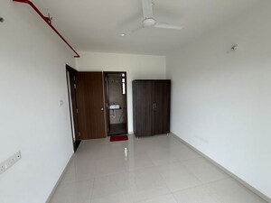 Room in 2 BHK Apartment at Kohinoor Sportsville, Hinjewadi – for Rent