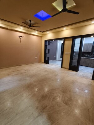 Room in 6+ BHK Independent House at Palam Vihar Residents Association, Palam Vihar – for Rent