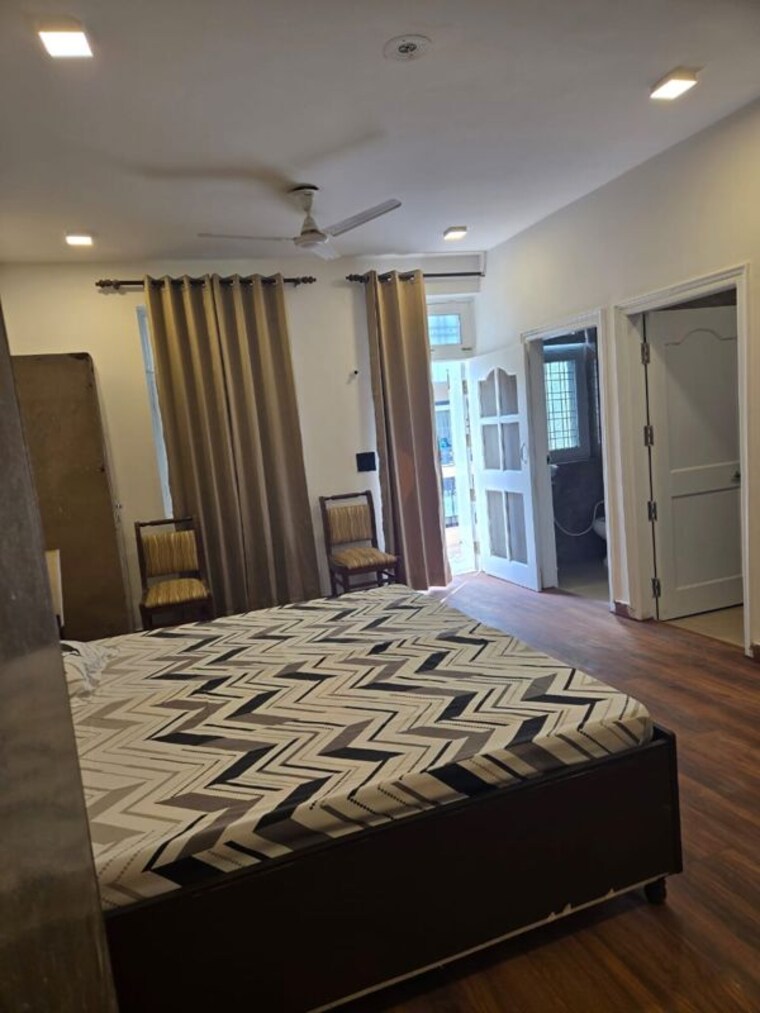 Bedroom, palam-vihar-residents-association 6+ Bedroom 600 Sq.Ft. Independent House In Palam Vihar Gurgaon 10557095