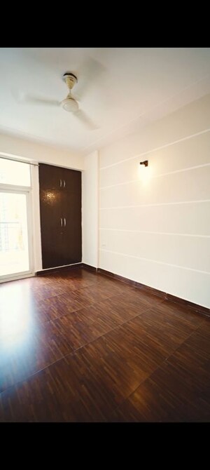 Room in 2 BHK Apartment at Grah Avas Green View Heights, Raj Nagar Extension – for Sale