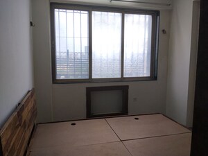Room in 2 BHK Apartment at Dosti Olive, Wadala East – for Sale