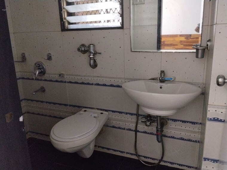 Bathroom, dosti-olive 2 Bedroom 636 Sq.Ft. Apartment In Wadala East Mumbai 10557097