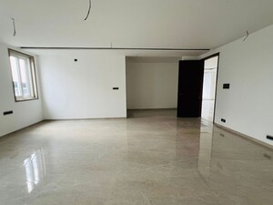 Room in 3 BHK Apartment at SMR Vinay Iconia Hyderabad, Kondapur – for Rent