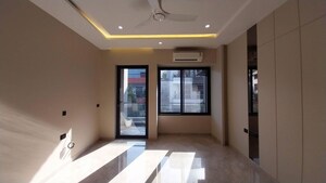 Room in 3 BHK Builder Floor at Sector 22 – for Rent