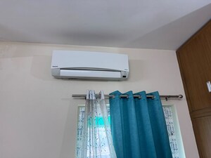 Furnished Amenities in 4 BHK Apartment at Sector 4 Dwarka – for Rent