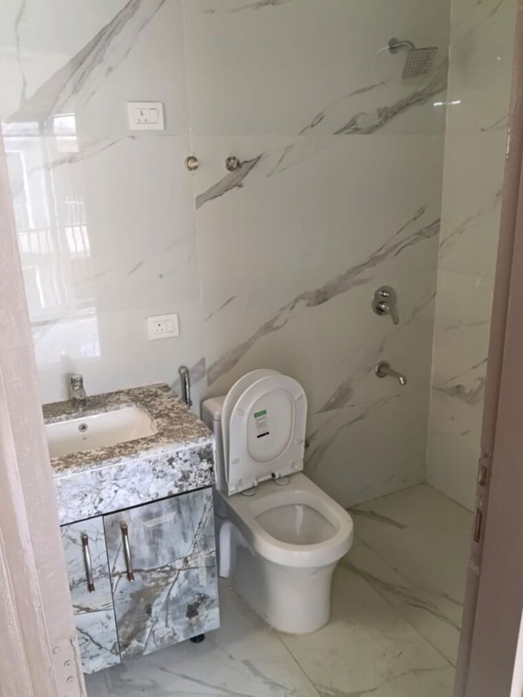 Bathroom, m3m-soulitude 3.5 Bedroom 1494 Sq.Ft. Builder Floor In Sector 89 Gurgaon 10557247
