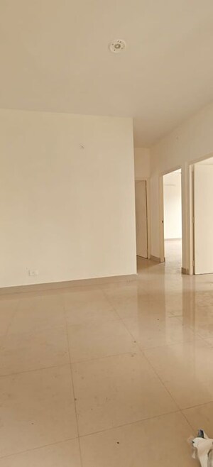 Room in 3 BHK Apartment at Pardos Okas Residency, Sushant Golf City – for Sale