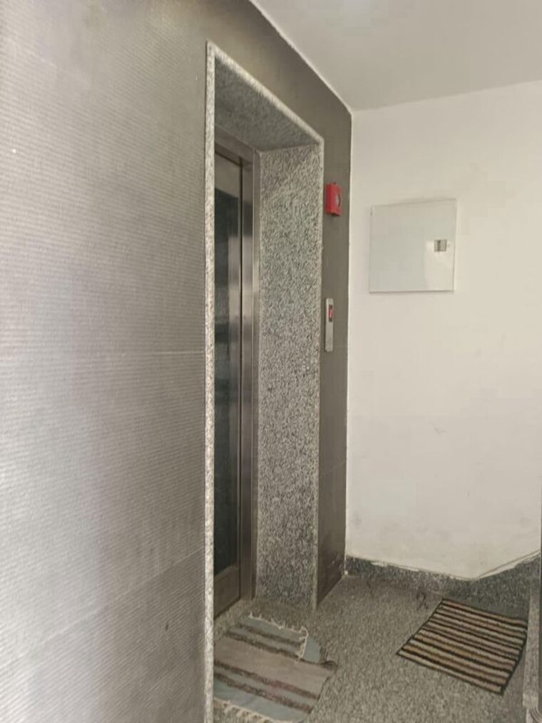 Bathroom, sector 45 3 Bedroom 2200 Sq.Ft. Builder Floor In Sector 45 Gurgaon 10557297