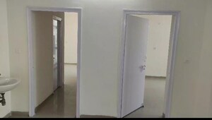 Room in 3 BHK Apartment at S3 Green Avenue, Sector 85 – for Sale