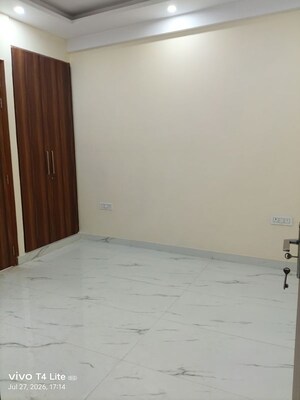 Room in 3 BHK Builder Floor at Panchsheel Vihar – for Sale