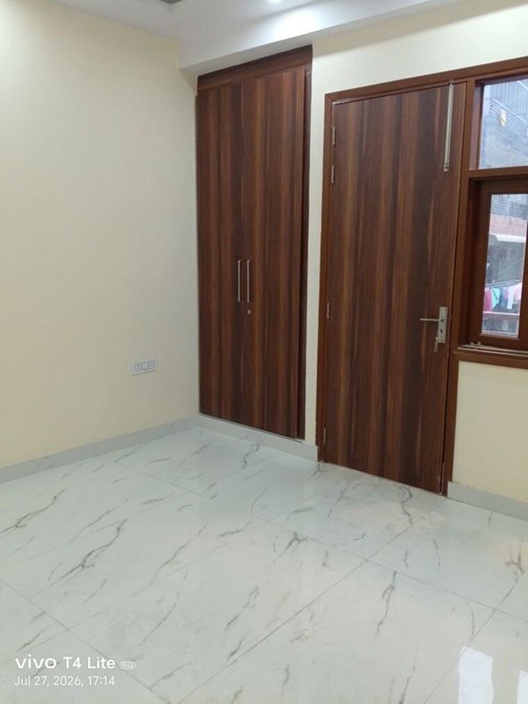 Room, panchsheel vihar 3 Bedroom 120 Sq.Yd. Builder Floor In Panchsheel Vihar Delhi 10557301