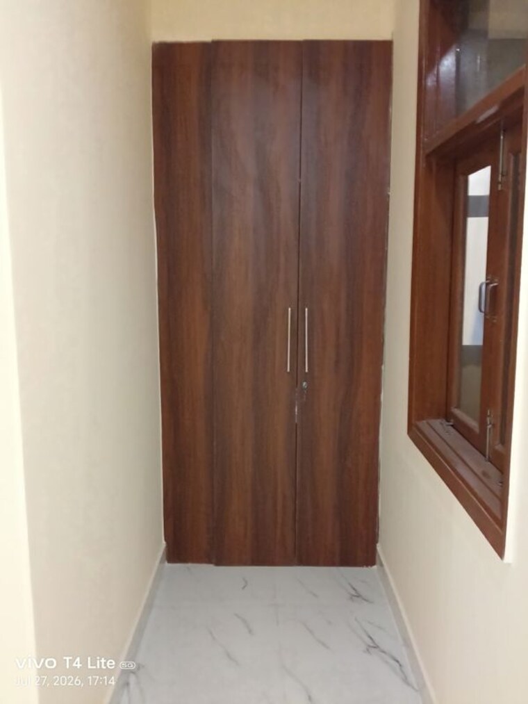 Room, panchsheel vihar 3 Bedroom 120 Sq.Yd. Builder Floor In Panchsheel Vihar Delhi 10557301