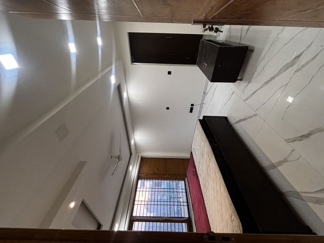 3 BHK + Prayer Room,Servant Room,Study Room 180 Sq.Yd. Builder Floor in Amolik Aster Woods