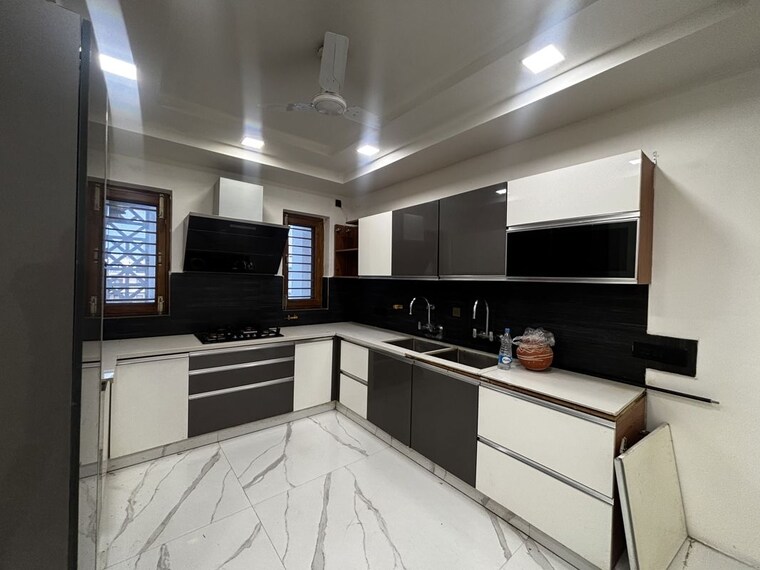 Kitchen, amolik-aster-woods 3 Bedroom 180 Sq.Yd. Builder Floor In Sector 98 Faridabad 10557308