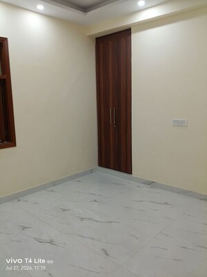 Room in 3 BHK Builder Floor at Panchsheel Vihar – for Sale