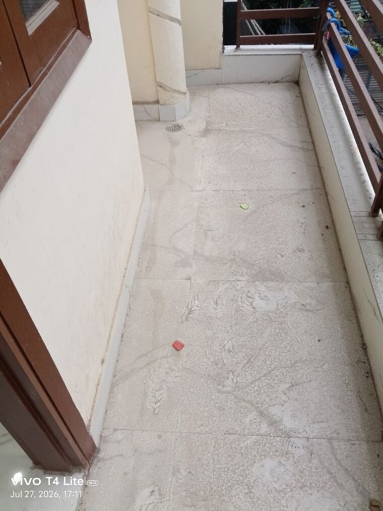 Balcony, panchsheel vihar 3 Bedroom 120 Sq.Yd. Builder Floor In Panchsheel Vihar Delhi 10557315