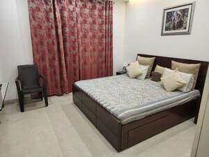 Bedroom in 4 BHK Apartment at Sector 6 Dwarka – for Rent