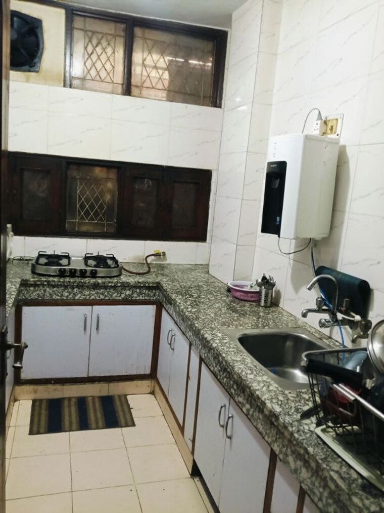 Kitchen, kailash colony 2 Bedroom 1200 Sq.Ft. Builder Floor In Kailash Colony Delhi 10441343