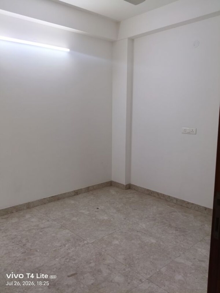 Room, panchsheel vihar 2 Bedroom 70 Sq.Yd. Builder Floor In Panchsheel Vihar Delhi 10557329