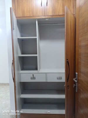 Furnished Amenities in 2 BHK Builder Floor at Panchsheel Vihar – for Rent