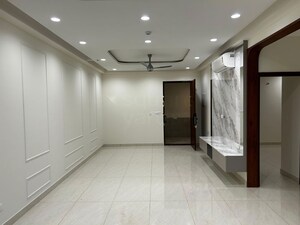 Room in 3 BHK Apartment at Prestige Beverly Hills, Kokapet – for Rent