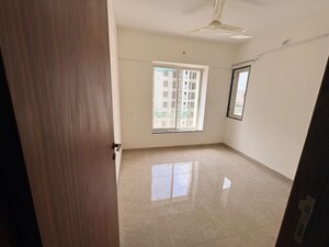 Room in 3 BHK Apartment at Vilas Javdekar Yashone Eternitee, Hinjewadi – for Rent