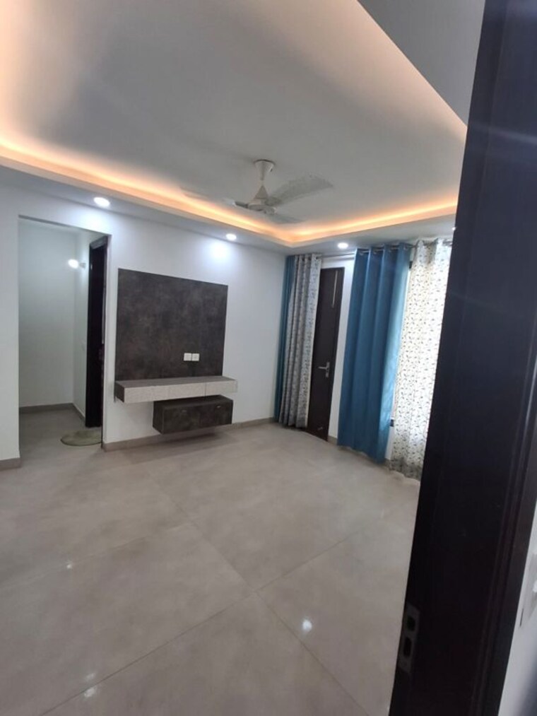 Room, sector 18a dwarka 3 Bedroom 1800 Sq.Ft. Apartment In Sector 18a Dwarka Delhi 10532782