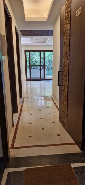 Building Lobby in 3 BHK Builder Floor at Ansal Sushant Lok I, Sector 43 – for Rent
