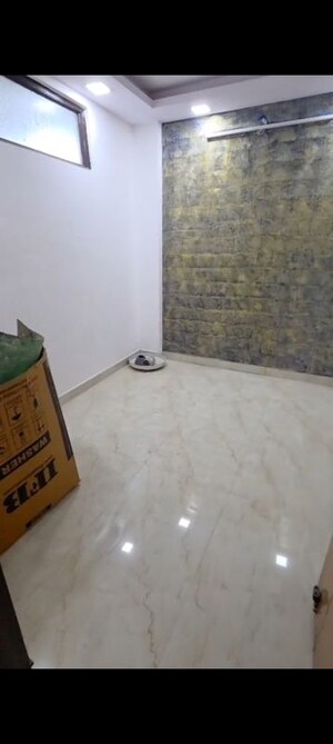 Room in 2 BHK Builder Floor at Kalkaji – for Rent