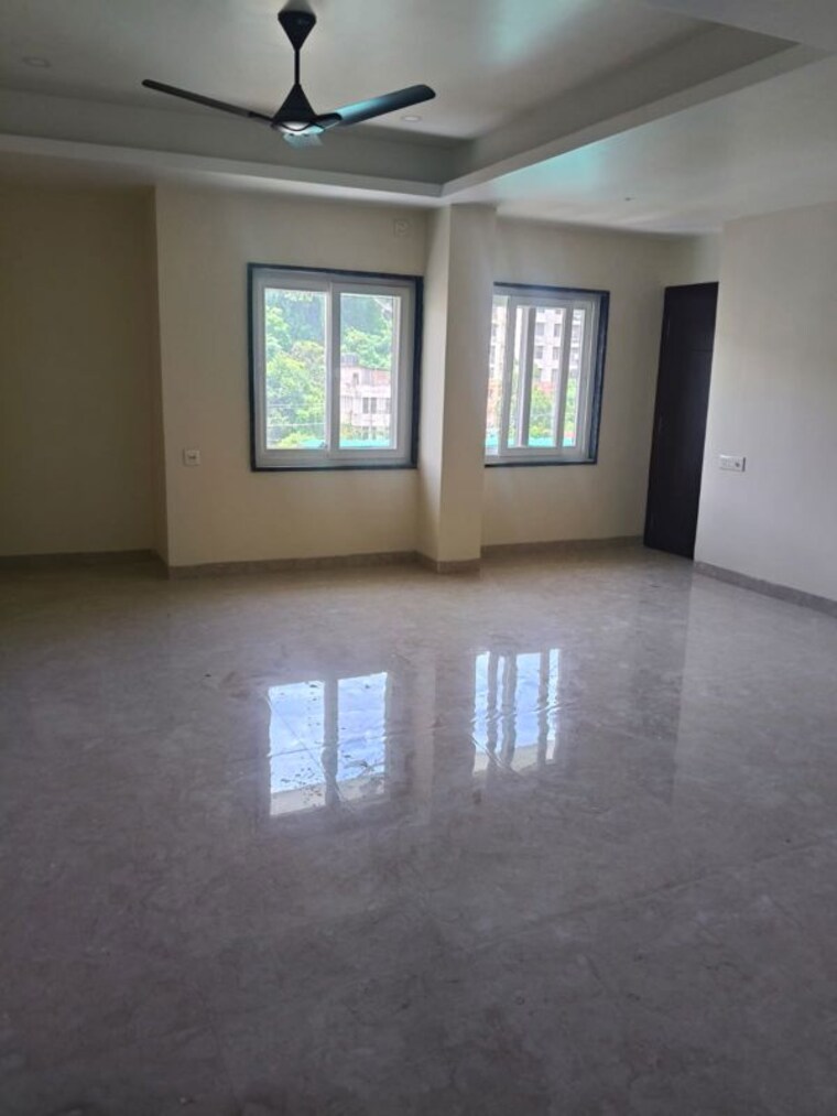 Room, uzan bazar 3 Bedroom 5500 Sq.Ft. Penthouse In Uzan Bazar Guwahati 10557435