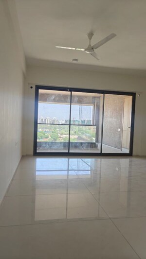 Room in 3 BHK Apartment at Elite Neptune, Chharodi Village – for Rent