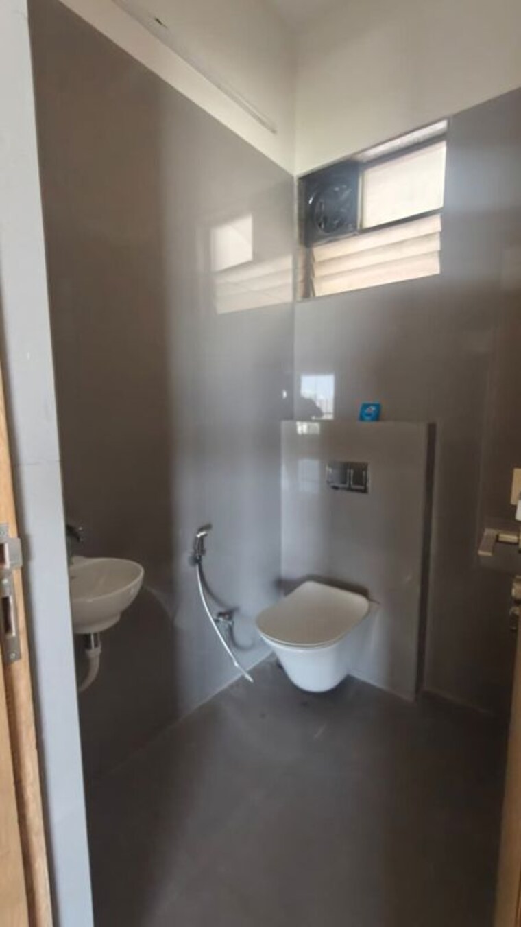 Bathroom, elite-neptune 3 Bedroom 1389 Sq.Ft. Apartment In Chharodi Village Ahmedabad 10557437