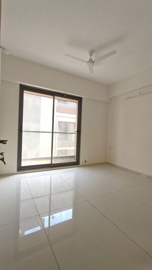 Room in 3 BHK Apartment at Elite Neptune, Chharodi Village – for Rent