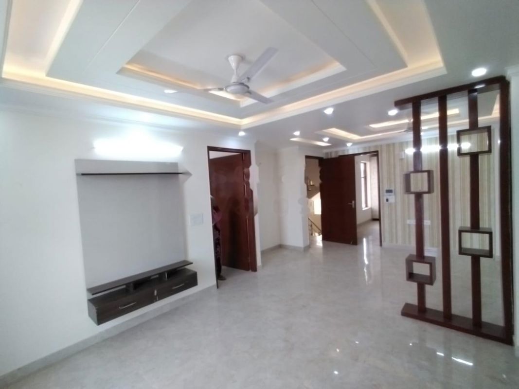 3 BHK 1800 Sq.Ft. Apartment in Sushant Lok 3